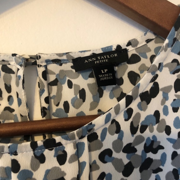 Ann Taylor Blouse - Picture 7 of 7